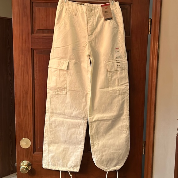 Levi's Pants & Jumpsuits Nwt Levis 94 Baggy Cargo Pants Off White